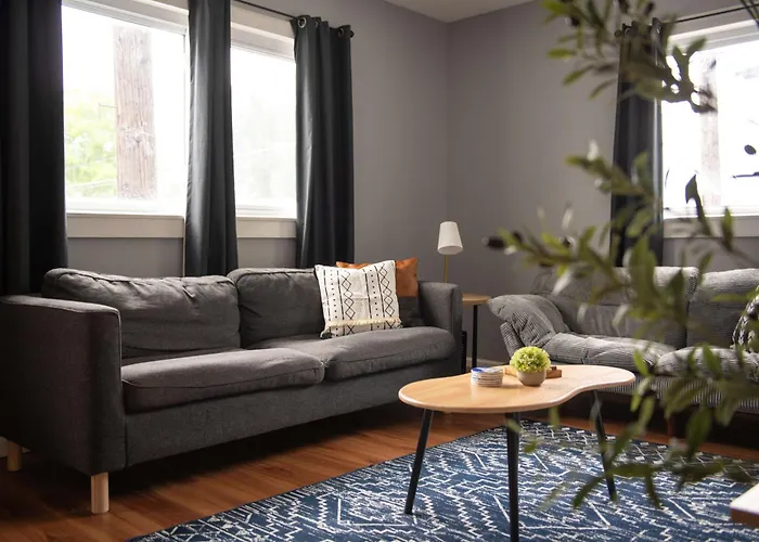 Funky Family Home: Ping Pong, Workspace & Comfort