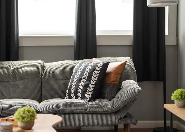 Holiday home Funky Family Home: Ping Pong, Workspace & Comfort