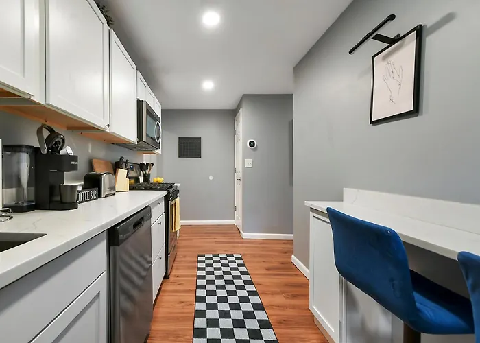 Holiday home Funky Family Home: Ping Pong, Workspace & Comfort