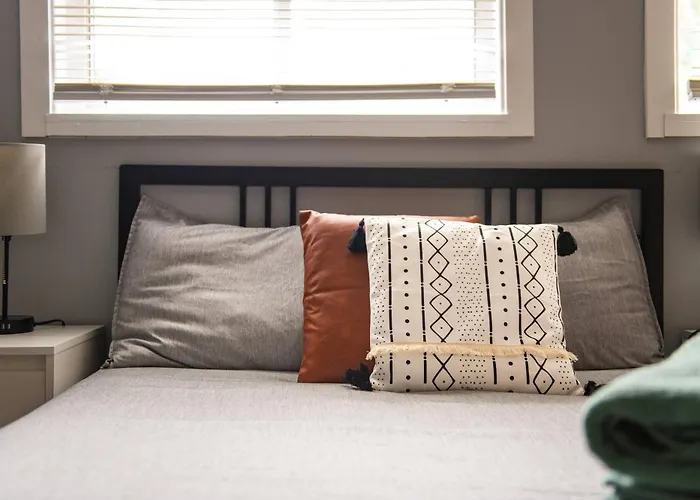 Funky Family Home: Ping Pong, Workspace & Comfort Holiday home Pittsburgh